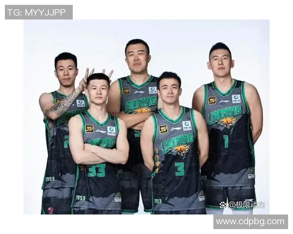 2013年CBA季后赛广东队与北京队激战回顾及精彩瞬间分析