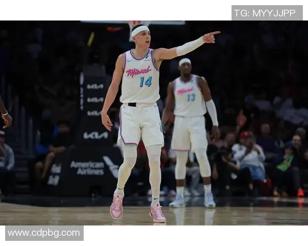 2013年NBA热火队与骑士队激战回顾精彩瞬间与经典对决分析