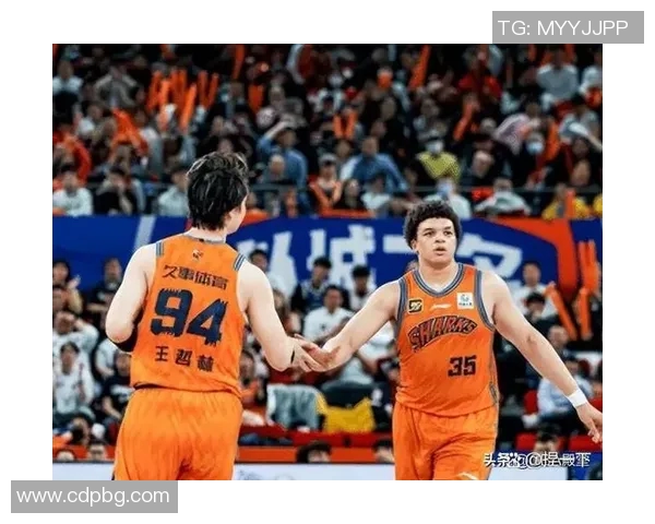 CBA山东队与南京队激战比分揭晓精彩瞬间回顾