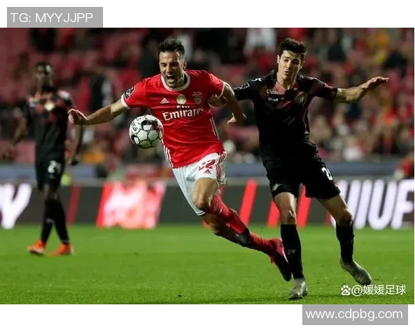 埃斯托里尔与费雷拉激战在即谁能在这场对决中笑到最后