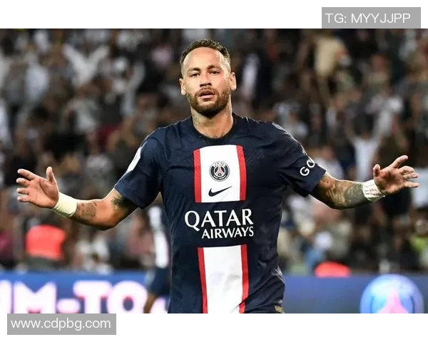 内马尔重返法甲巴黎圣日耳曼备战新赛季，球迷翘首期待